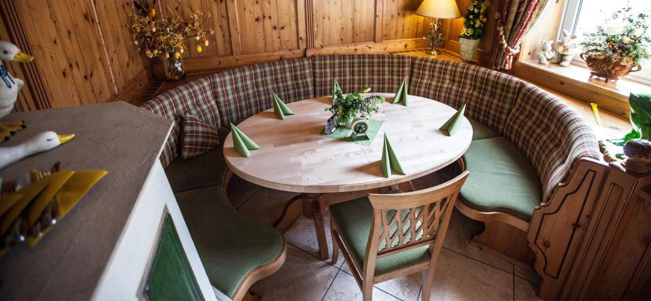Landhotel Gasthof Huber Merching Buitenkant foto