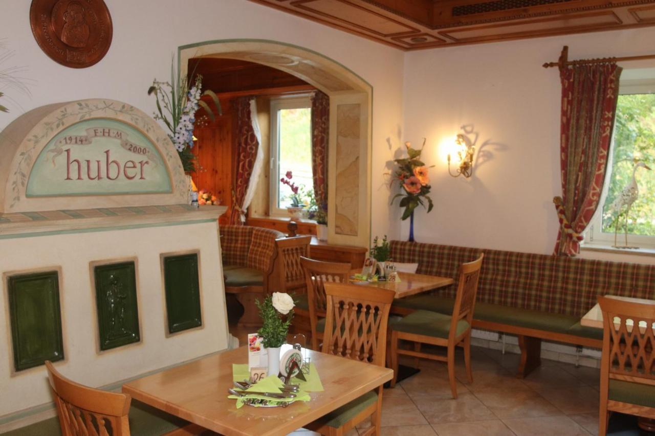 Landhotel Gasthof Huber Merching Buitenkant foto