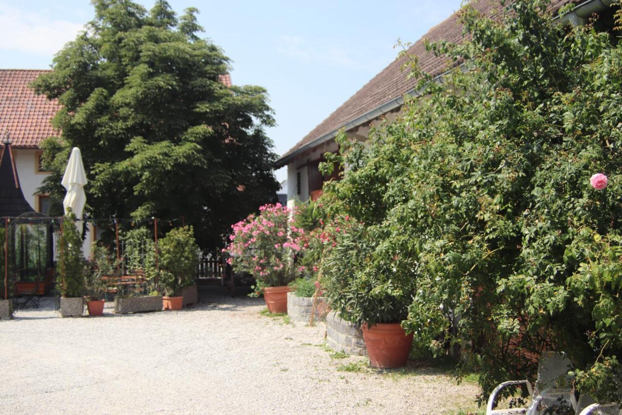 Landhotel Gasthof Huber Merching Buitenkant foto